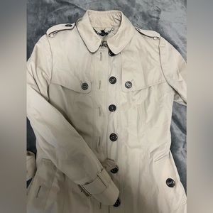 Burberry authentic Trench coat mid length size US6/UK8/ITA40